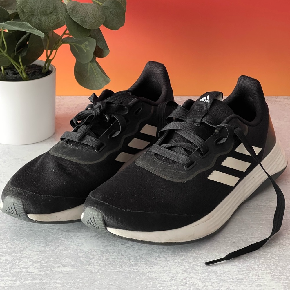 Adidas Womens QT Racer Sport Running Shoe Size 11